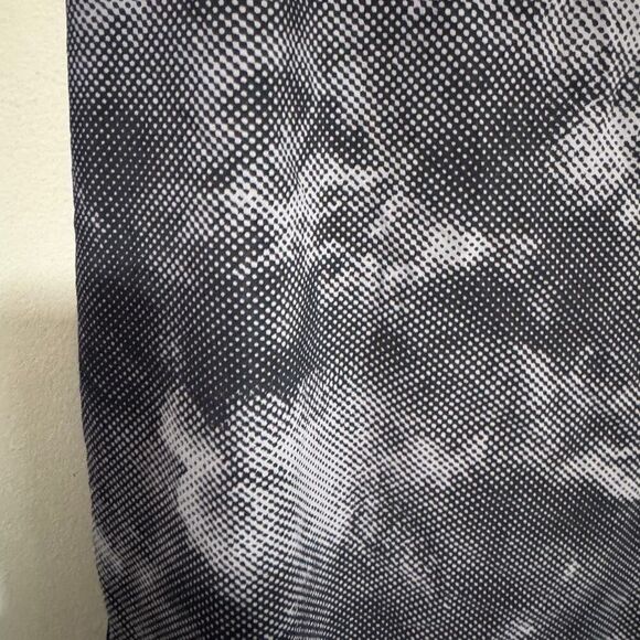 Athleta black gray racer back lightweight tank size medium - Picture 4 of 5